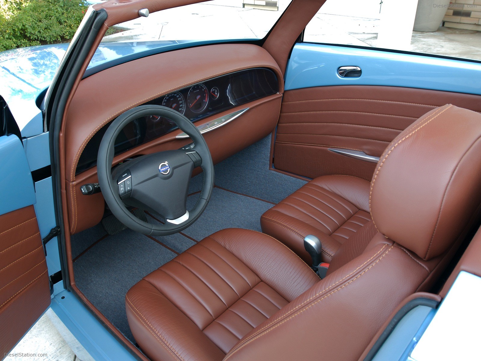 Volvo Caresto (SEMA 2006)